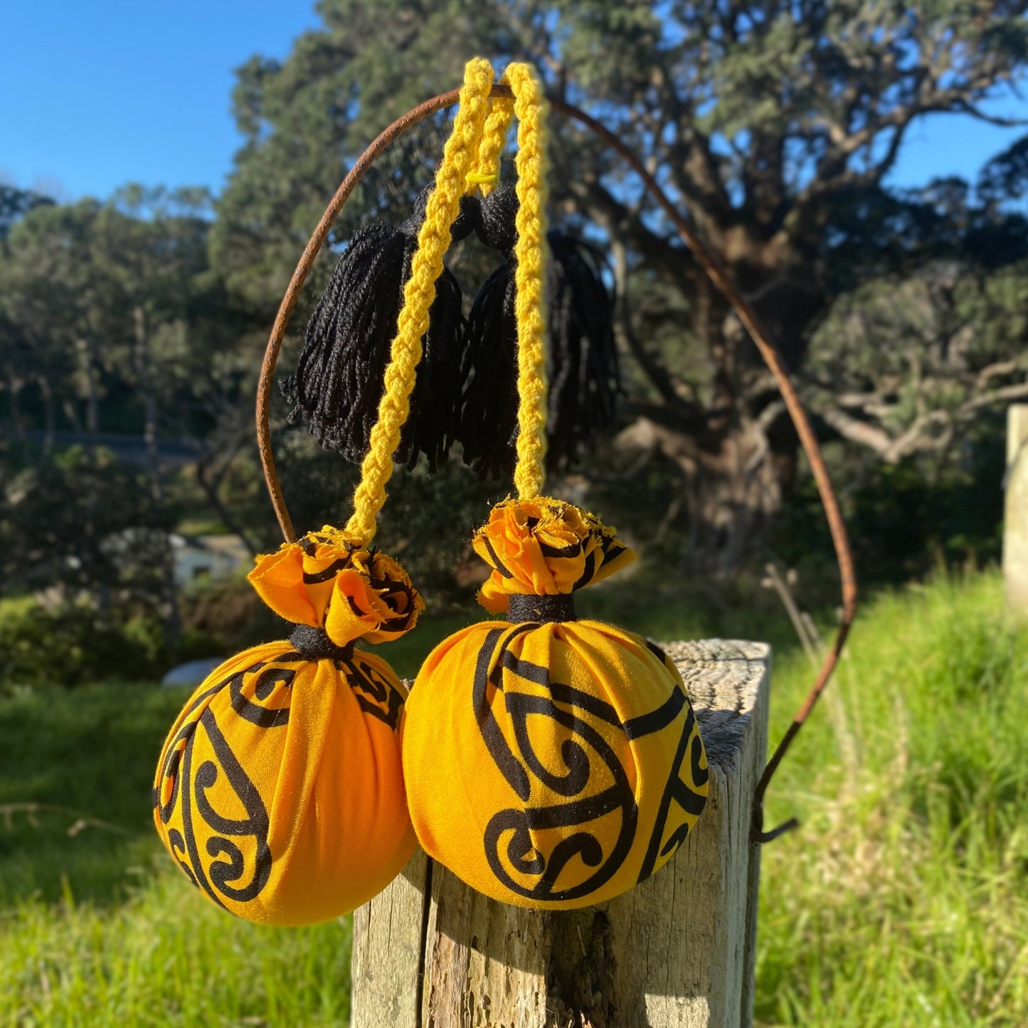 Māori Poi Yellow Mangopare with Yellow Braided Cord