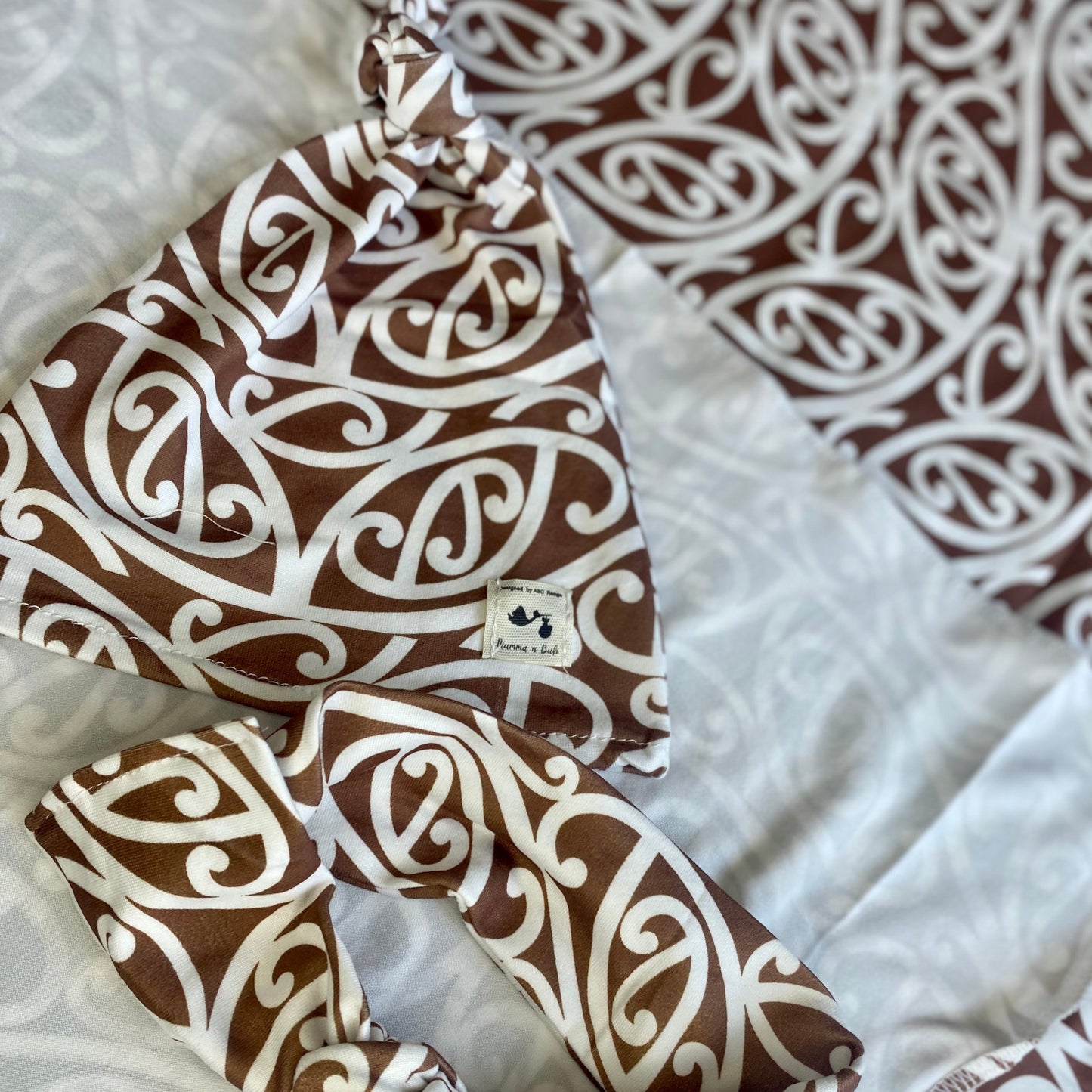 Baby Swaddle Māori Design Brown