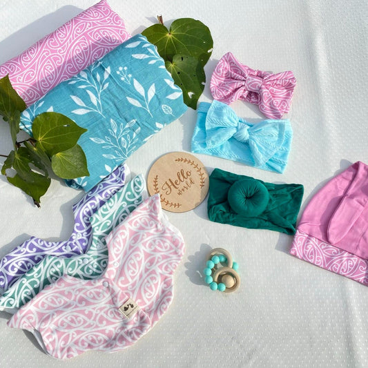 Baby Gift Pack Baby Shower Girls' green white leaf themed