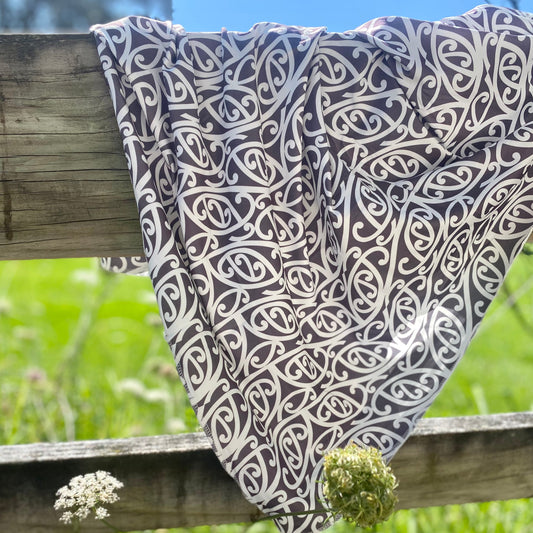 Māori Baby Blanket Wrap Dark Grey